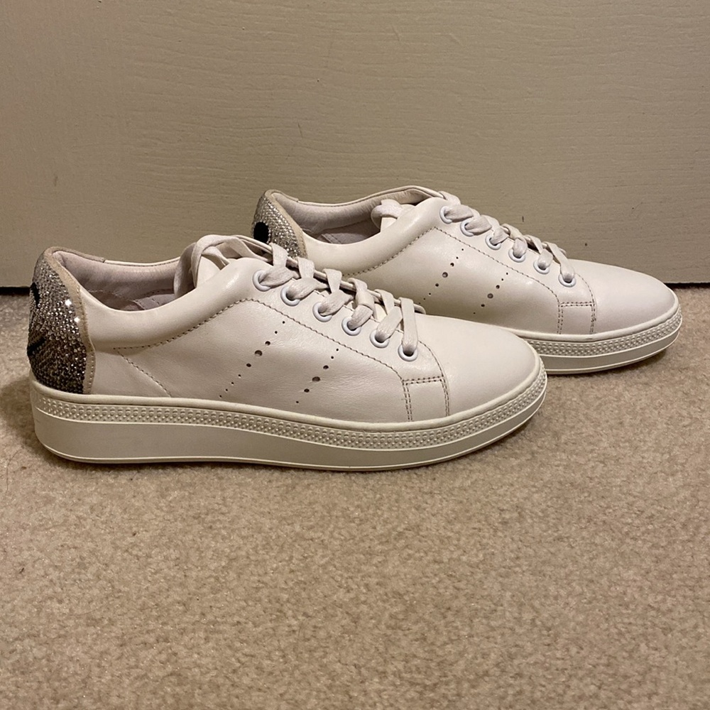 Lola Cruz White Leather Sneakers Silver Rhinestone Smile Wink Size 37 - Picture 4 of 14